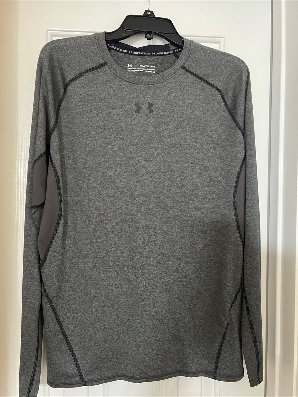 Under Armour Men’s Long Sleeve Performance Top - Gray